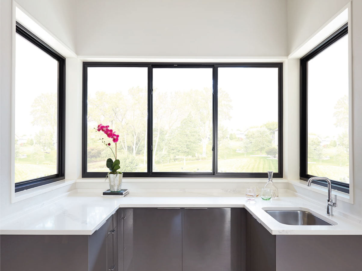 Ventana Oscilobatiente cocina con vista al exterior