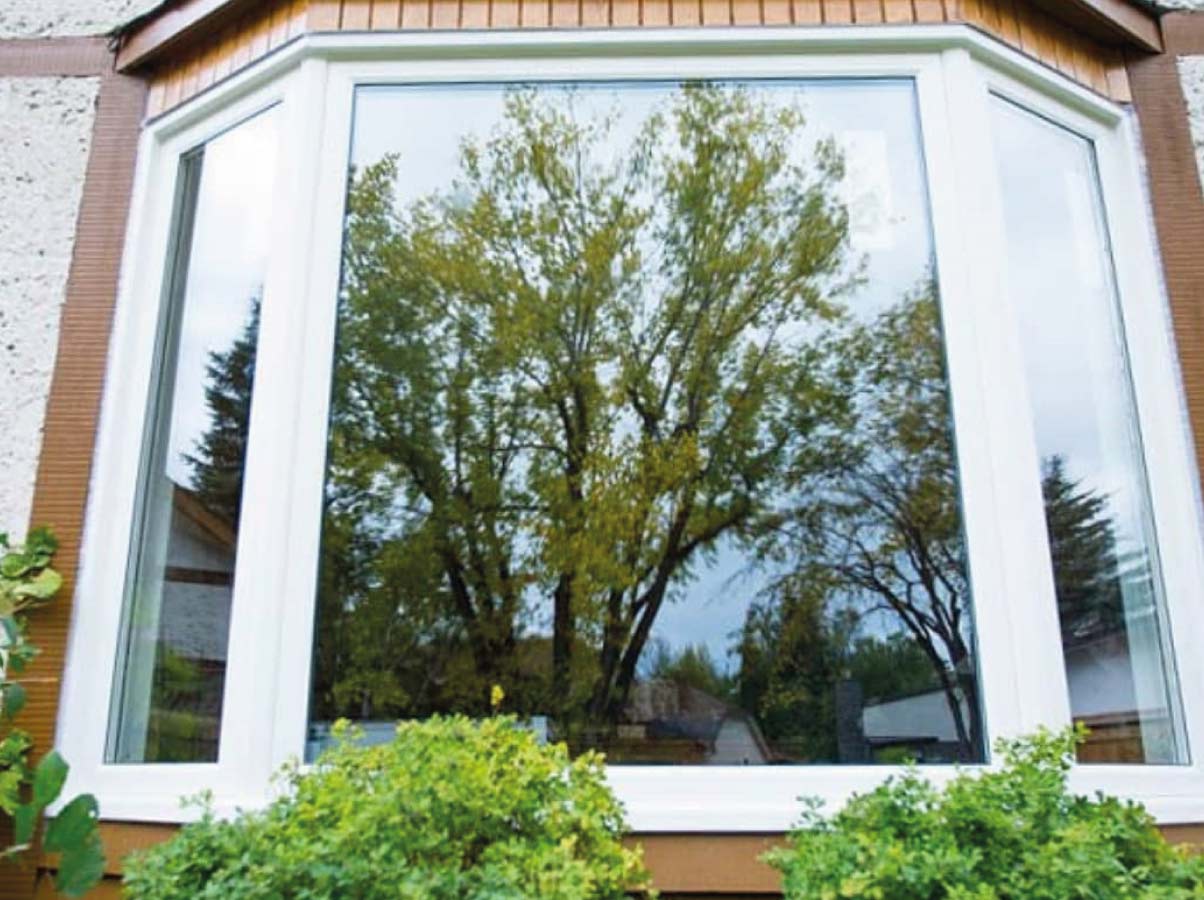 Ventana mirador vista de desde el exterior patio