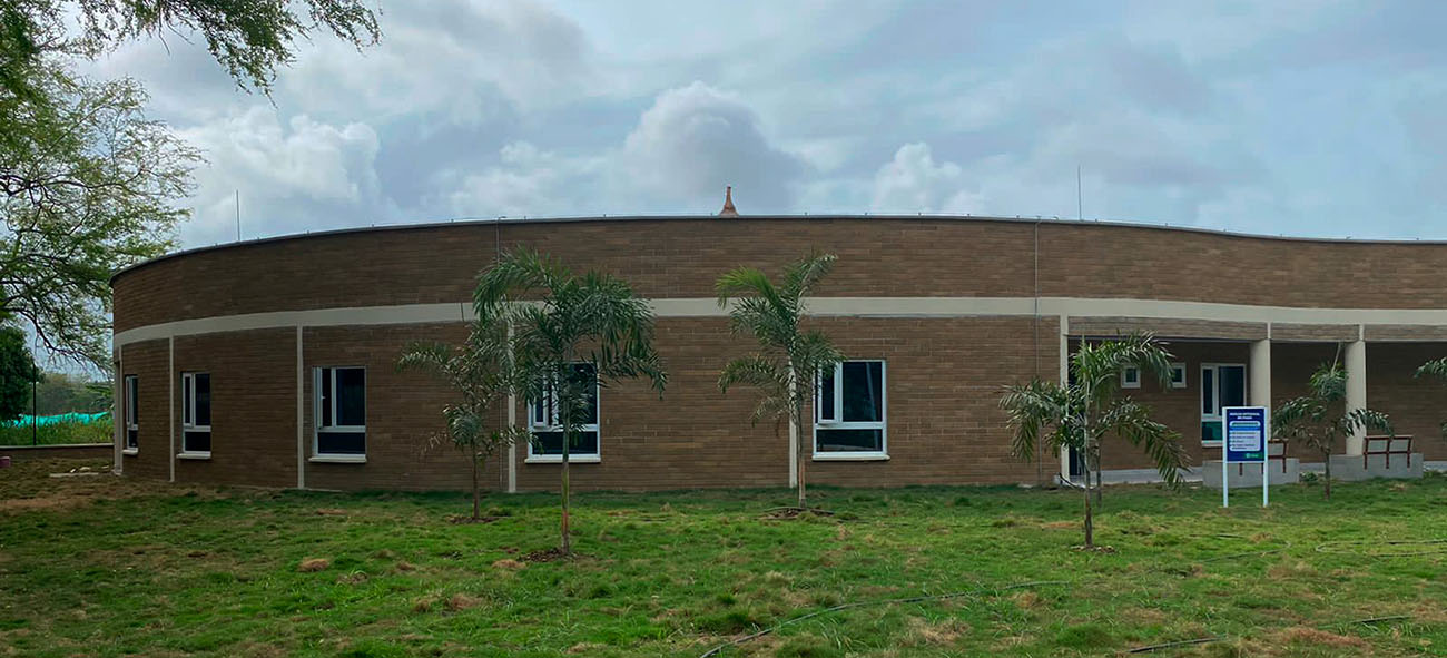 Proyecto institucional en Monteria por ventanas en pvc europeo