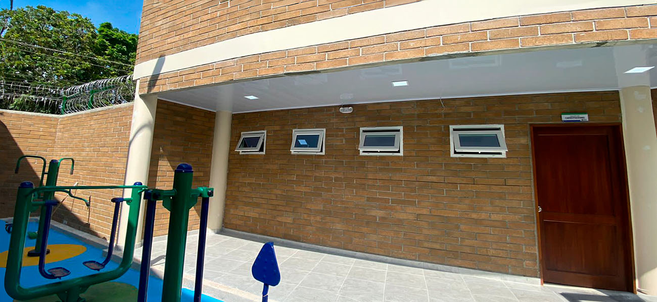 Proyecto institucional en Monteria por ventanas en pvc europeo