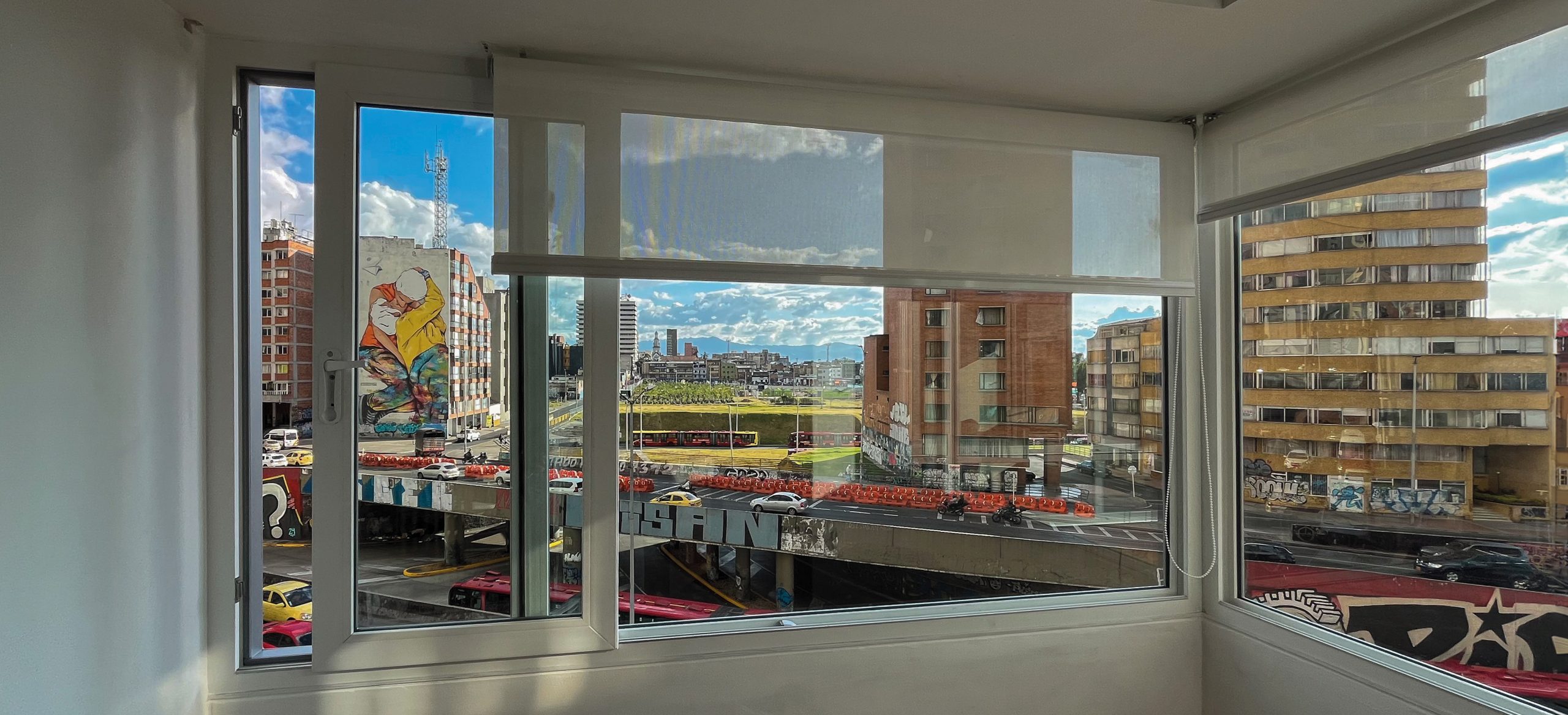 Proyecto de Ventana antiruido en Bogotá, disminución de ruido en apartamento en Bogotá