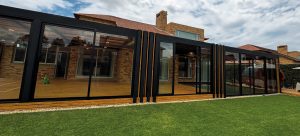 Casa en Cajicá con cerramiento de puertas térmicas